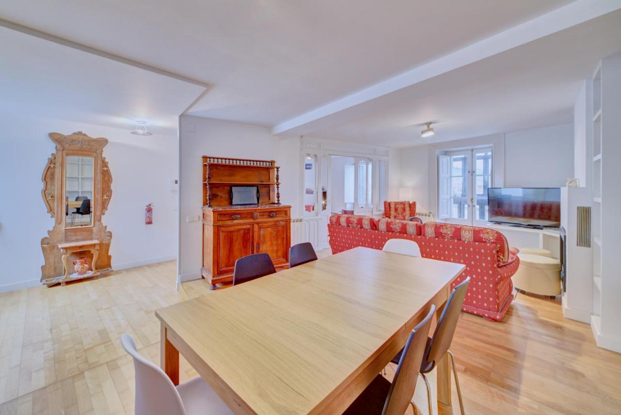 Navas I Apartment Пампона Екстериор снимка